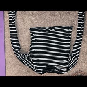 Brandy Melville cropped long sleeve ribbed tee